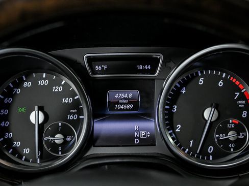 Used 2014 Mercedes-Benz GL 450 4MATIC w/ Lighting Package image 24