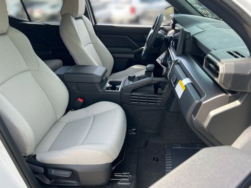New 2026 Toyota 4Runner SR5 AWD/4WD image 22