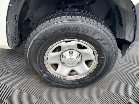 Used 2021 Toyota Tacoma SR image 9