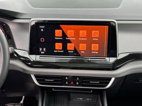 New 2026 Volkswagen Atlas Peak Edition image 12