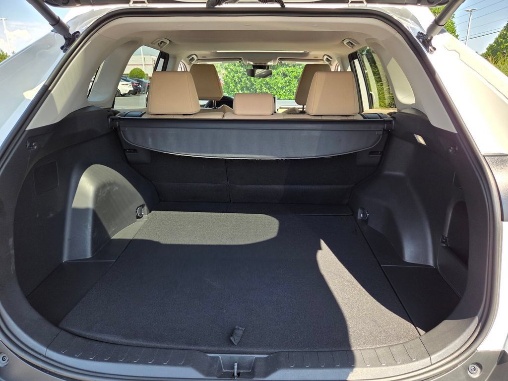 Certified 2024 Toyota RAV4 XLE w/ Convenience Package FWD image 12
