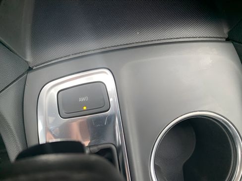 Used 2023 Chevrolet Equinox LT image 17