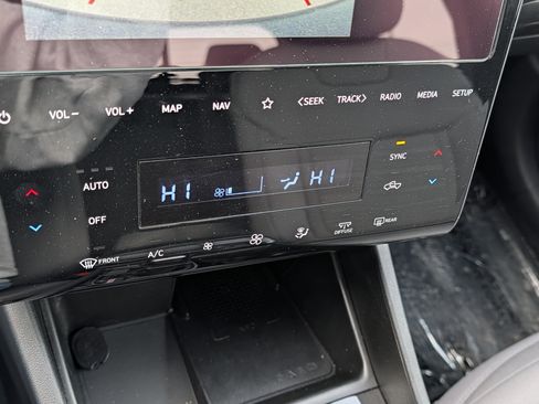 Used 2023 Hyundai Santa Cruz SEL Premium AWD/4WD image 30