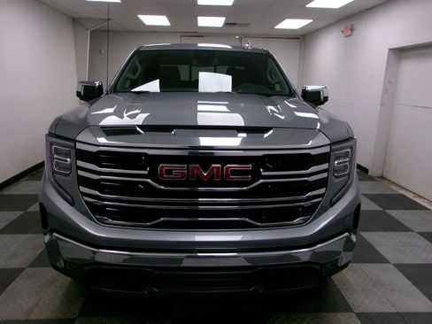 Used 2024 GMC Sierra 1500 SLT w/ SLT Convenience Package AWD/4WD image 16