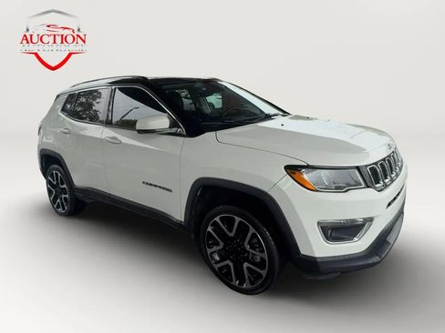 Used 2018 Jeep Compass Limited w/ Navigation Group AWD/4WD image 8