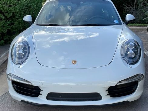 Used 2014 Porsche 911 Carrera 4S AWD/4WD image 2