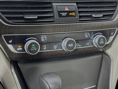 Certified 2018 Honda Accord EX image 15