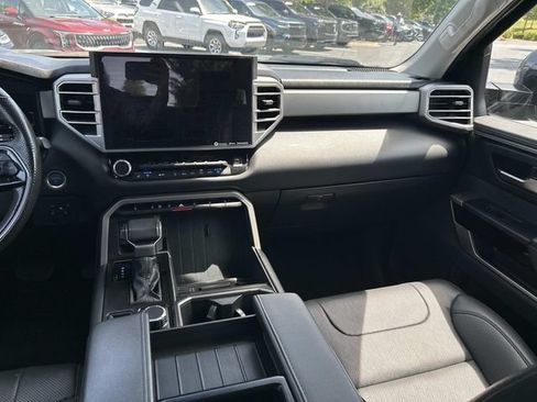 Used 2024 Toyota Tundra Limited AWD/4WD image 18