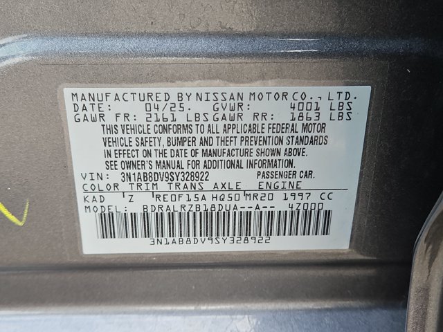 Used 2025 Nissan Sentra SR FWD image 24