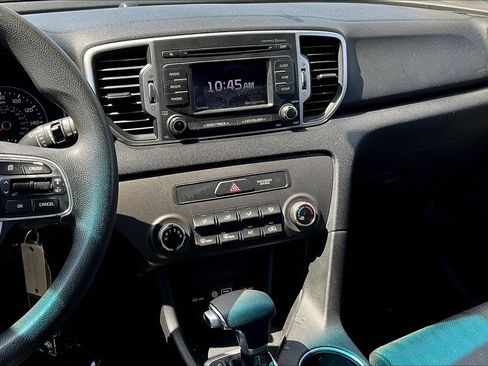 Used 2019 Kia Sportage LX FWD image 8