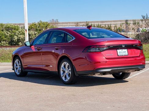 Used 2025 Honda Accord LX image 4