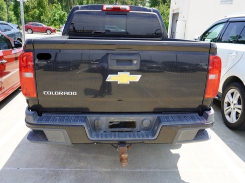 Used 2016 Chevrolet Colorado Z71 AWD/4WD image 5