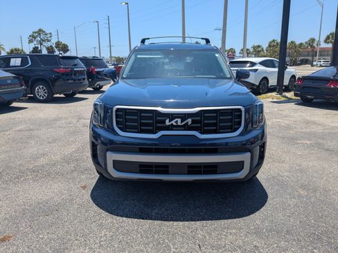Used 2023 Kia Telluride S AWD/4WD image 3