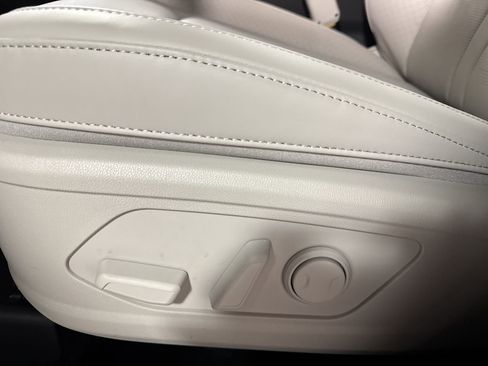 New 2026 Kia Sorento EX image 17