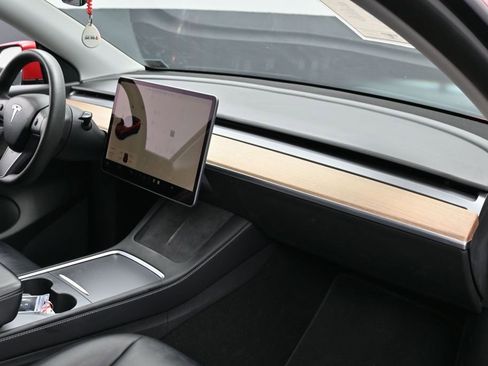 Used 2021 Tesla Model Y Performance image 40