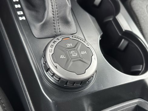 New 2025 Ford Bronco 4-Door image 4