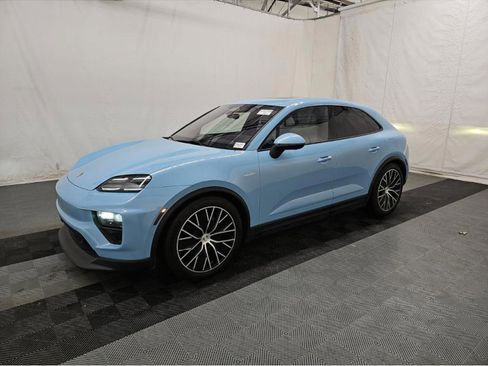 Used 2025 Porsche Macan Electric w/ Premium Package image 1