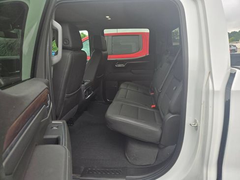Used 2024 GMC Sierra 1500 SLT w/ SLT Premium Plus Package AWD/4WD image 8