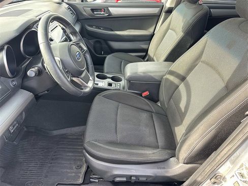 Used 2018 Subaru Outback 2.5i Premium image 19