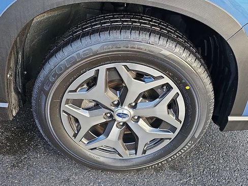Used 2022 Subaru Forester Premium image 8