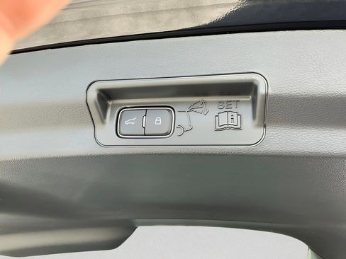 New 2026 Ford Explorer Platinum image 17