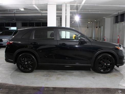 Used 2025 Honda HR-V Sport image 7