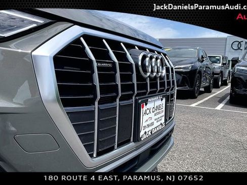 Used 2023 Audi Q3 2.0T Premium w/ Convenience Package AWD/4WD image 20