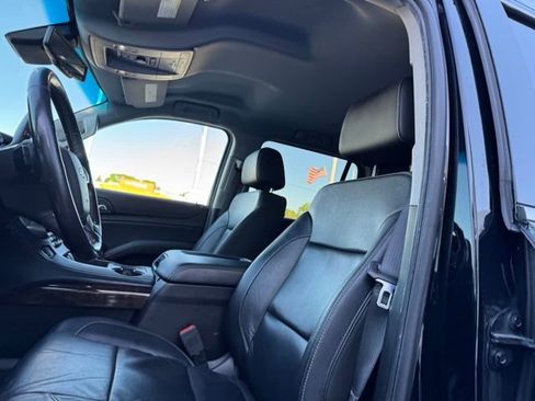 Used 2018 Chevrolet Tahoe LT w/ LT Signature Package AWD/4WD image 9