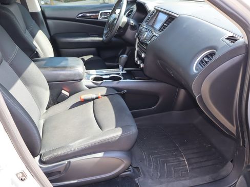 Used 2020 Nissan Pathfinder SV FWD image 16