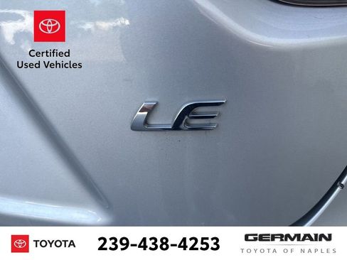 Used 2022 Toyota Corolla LE FWD image 5