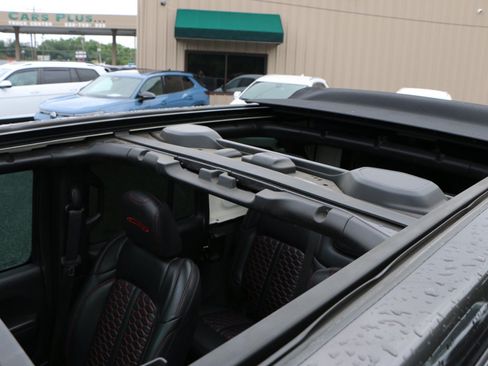 Used 2021 Jeep Wrangler Unlimited Rubicon AWD/4WD image 25