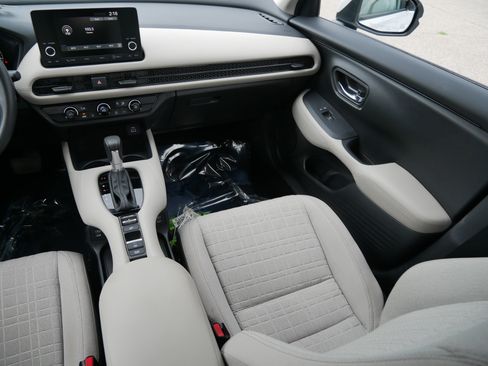 Certified 2024 Honda HR-V LX image 11