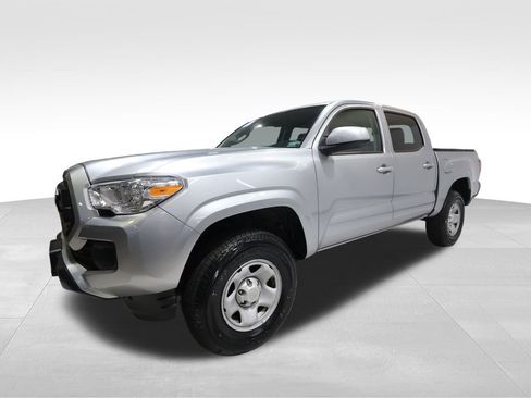 Used 2023 Toyota Tacoma SR image 8
