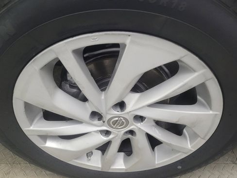 Used 2015 Nissan Rogue SL FWD image 31