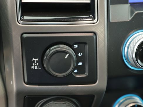 Certified 2019 Ford F150 Limited w/ Trailer Tow Package image 18