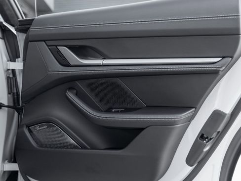 New 2026 Porsche Taycan Turbo image 33