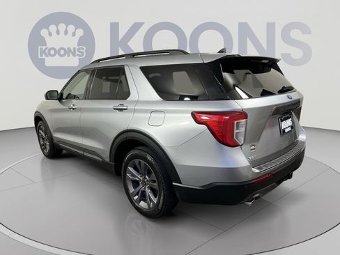 Used 2023 Ford Explorer XLT w/ Equipment Group 202A AWD/4WD image 8