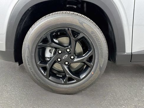 New 2026 Chevrolet Trax LT w/ Midnight Edition FWD image 31