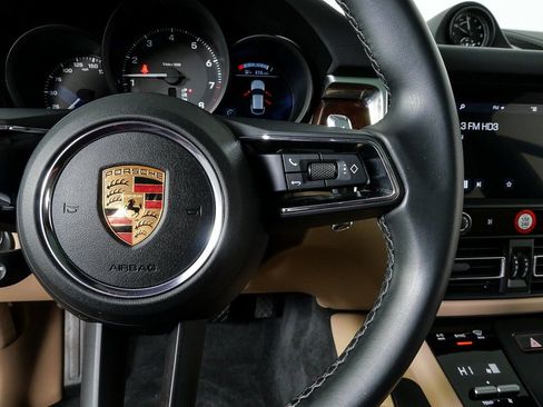 Certified 2023 Porsche Macan Turbo image 10