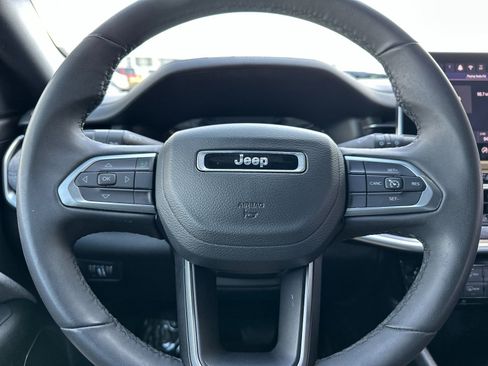 Used 2024 Jeep Compass Latitude AWD/4WD image 22