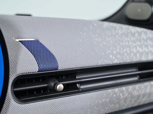 Certified 2025 MINI Cooper S image 23