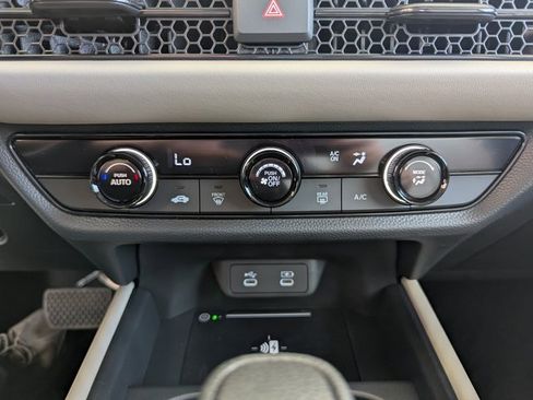 New 2026 Honda HR-V LX image 17