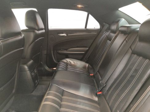 Used 2017 Chrysler 300 S image 18