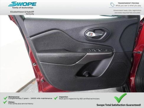 Certified 2019 Jeep Cherokee Latitude Plus w/ Cold Weather Group FWD image 13