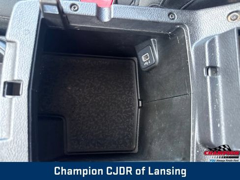 Used 2019 Jeep Wrangler Sport AWD/4WD image 25