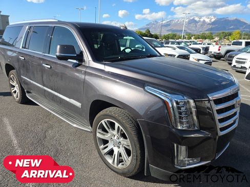 Used 2015 Cadillac Escalade ESV Luxury AWD/4WD image 6