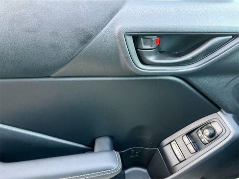 Used 2025 Toyota GR86 Premium image 17