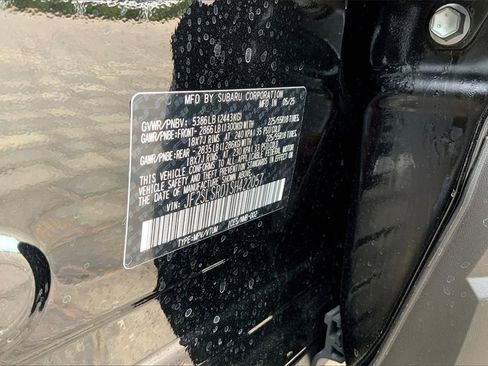 Used 2025 Subaru Forester Limited w/ Popular Package image 8