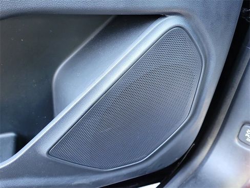 Used 2020 Ford Explorer XLT image 26