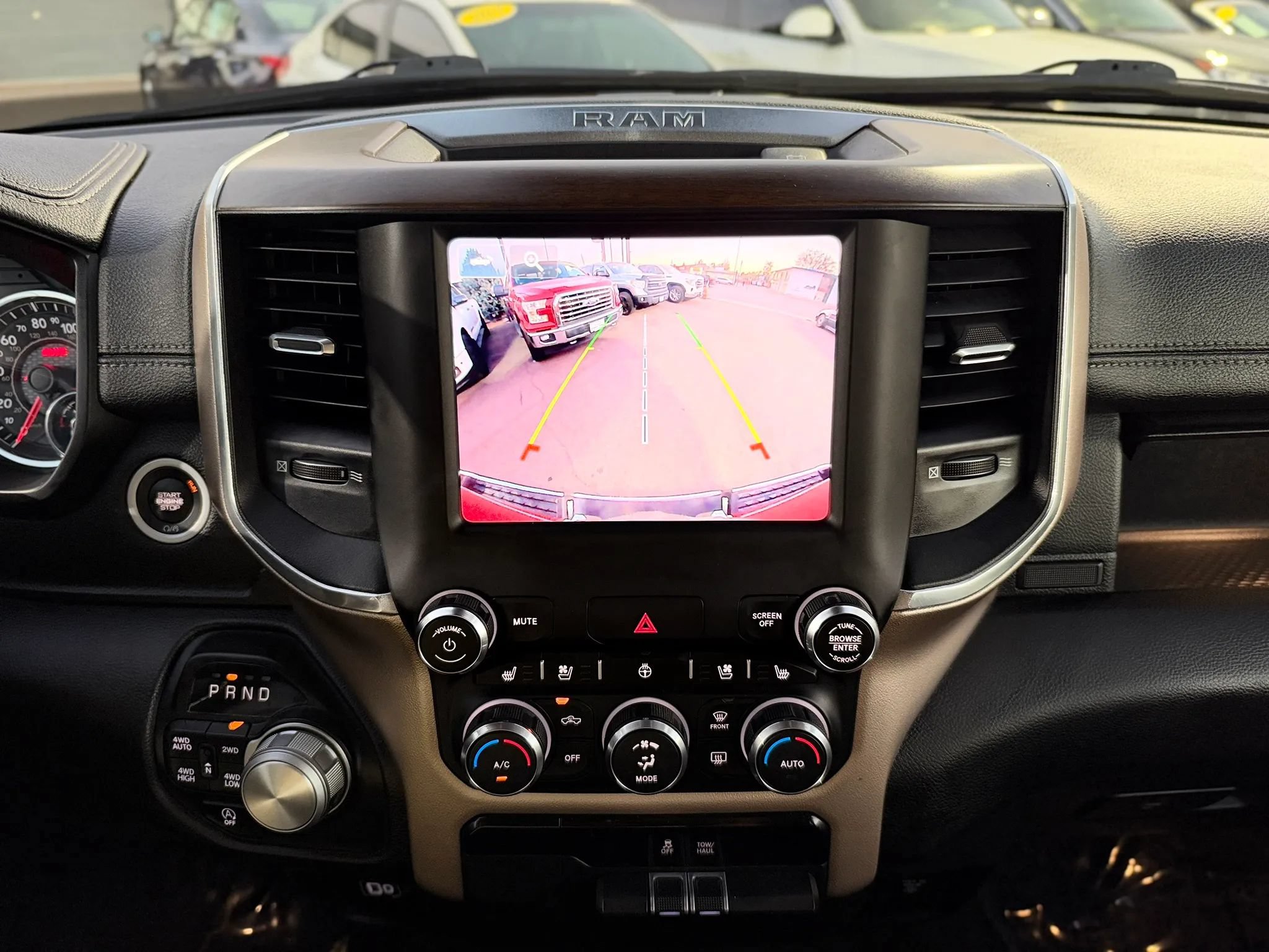 Used 2022 RAM 1500 Laramie AWD/4WD image 33